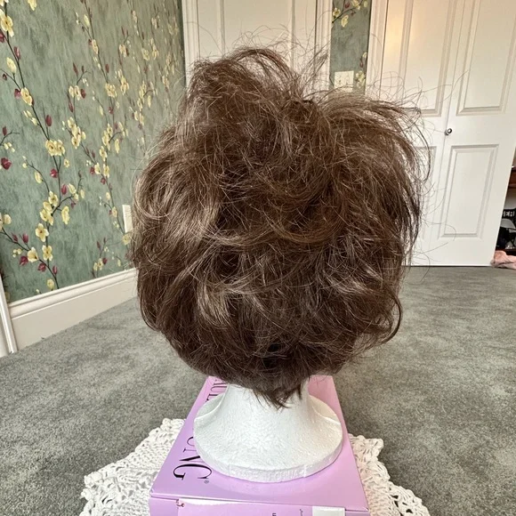 Paula Young synthetic wig - Picture 3 of 10